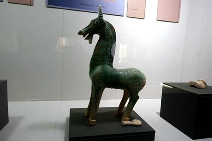 beat365：渑池县直幼儿园：开展安全隐患排查，为新学期护航(图1)