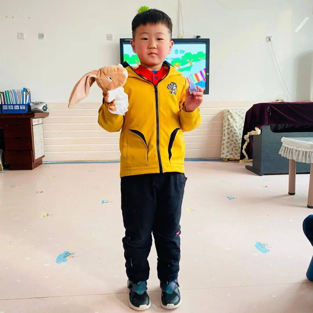 beat365在线官网登录|
“童年 童话 童趣” —— 航南幼儿园幼儿讲故事角逐(图6)