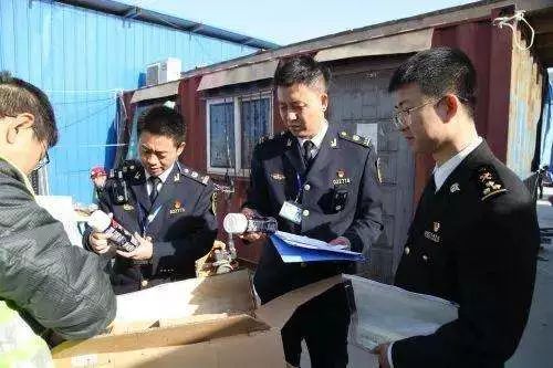 文明观影快乐学习泉水路小学开展爱国主义教育观影活动_beat365在线官网登录(图2)